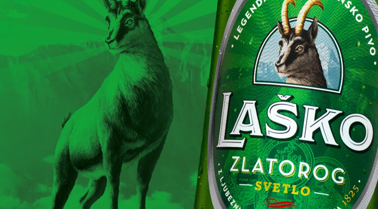 Ikonična zelena etiketa piva Laško s simbolom Zlatoroga